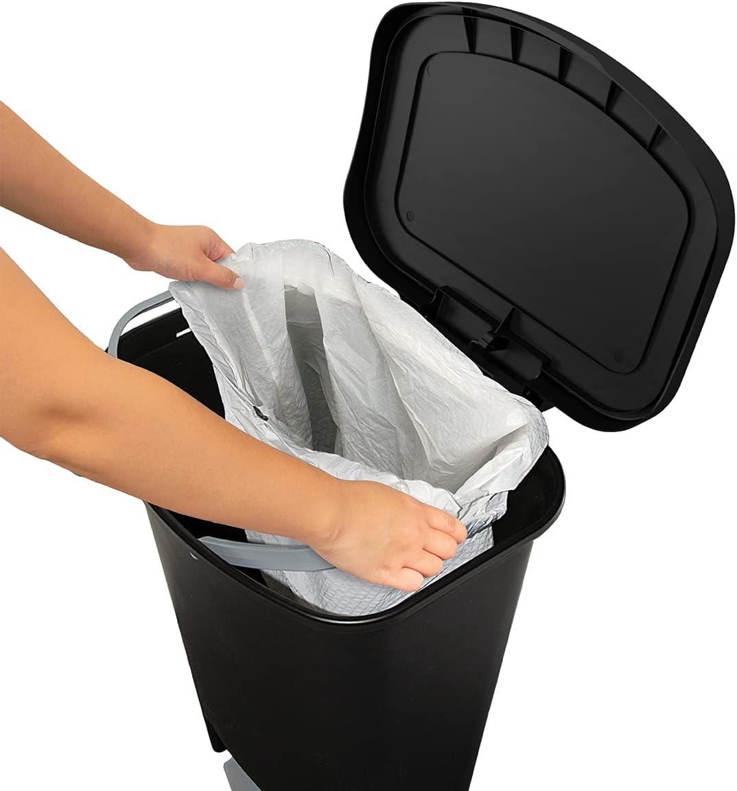 13 Gallon Plastic Trash Can with Lid, Matte Black I893