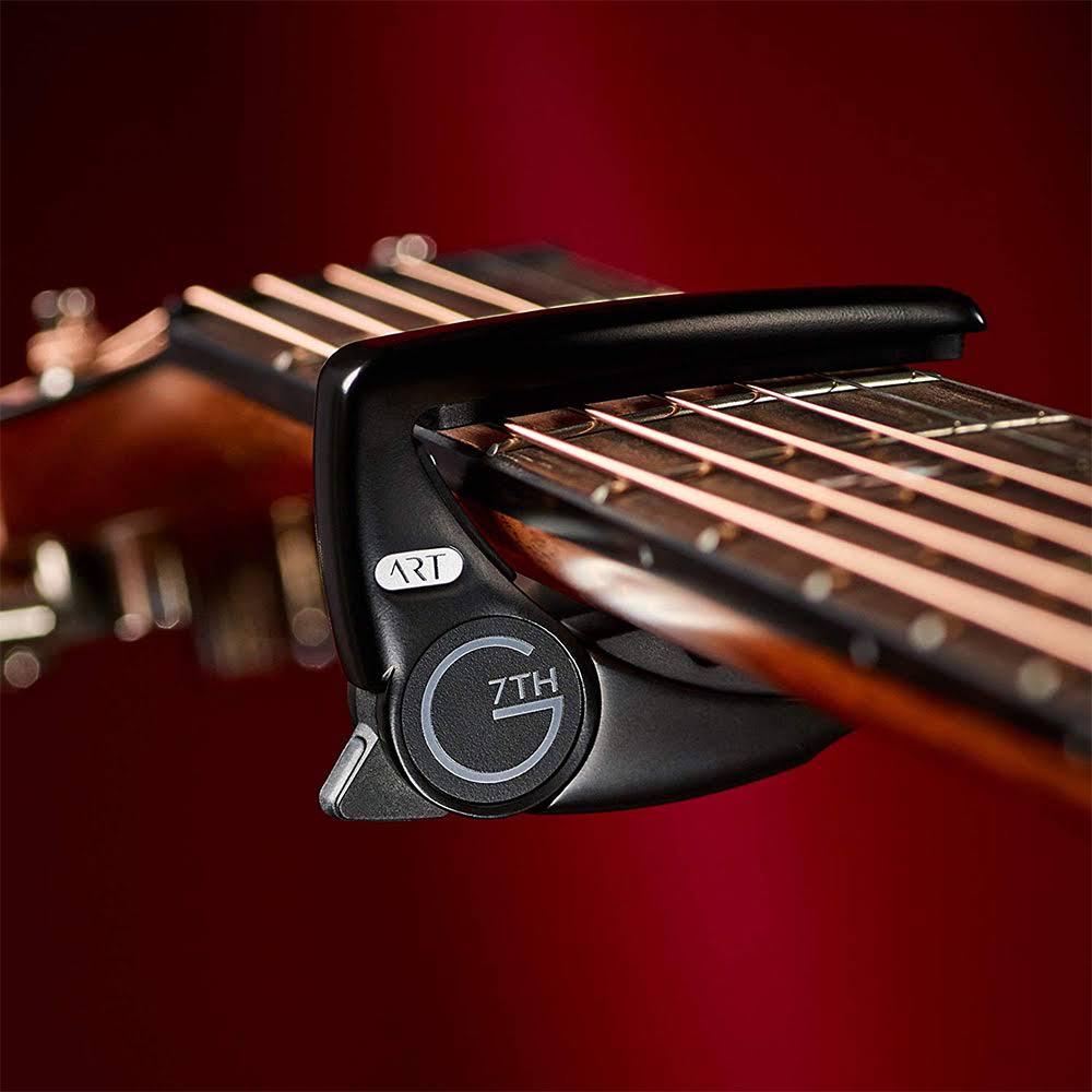 Black Capo for 6-String Guitar J464078