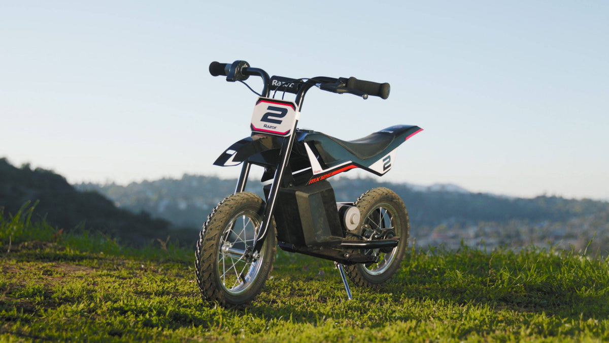 Razor Dirt Rocket MX125 Electric-Powered Ride on Dirt Bike V1908