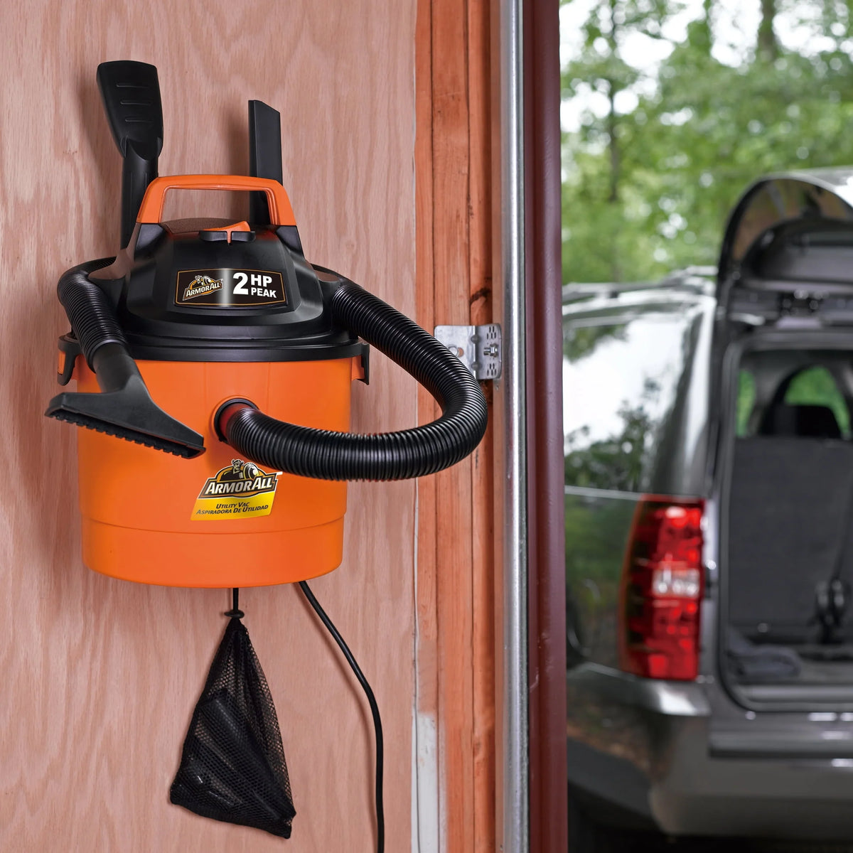 2.5 Gallon 2 Peak HP Wet Dry Vacuum Z6662