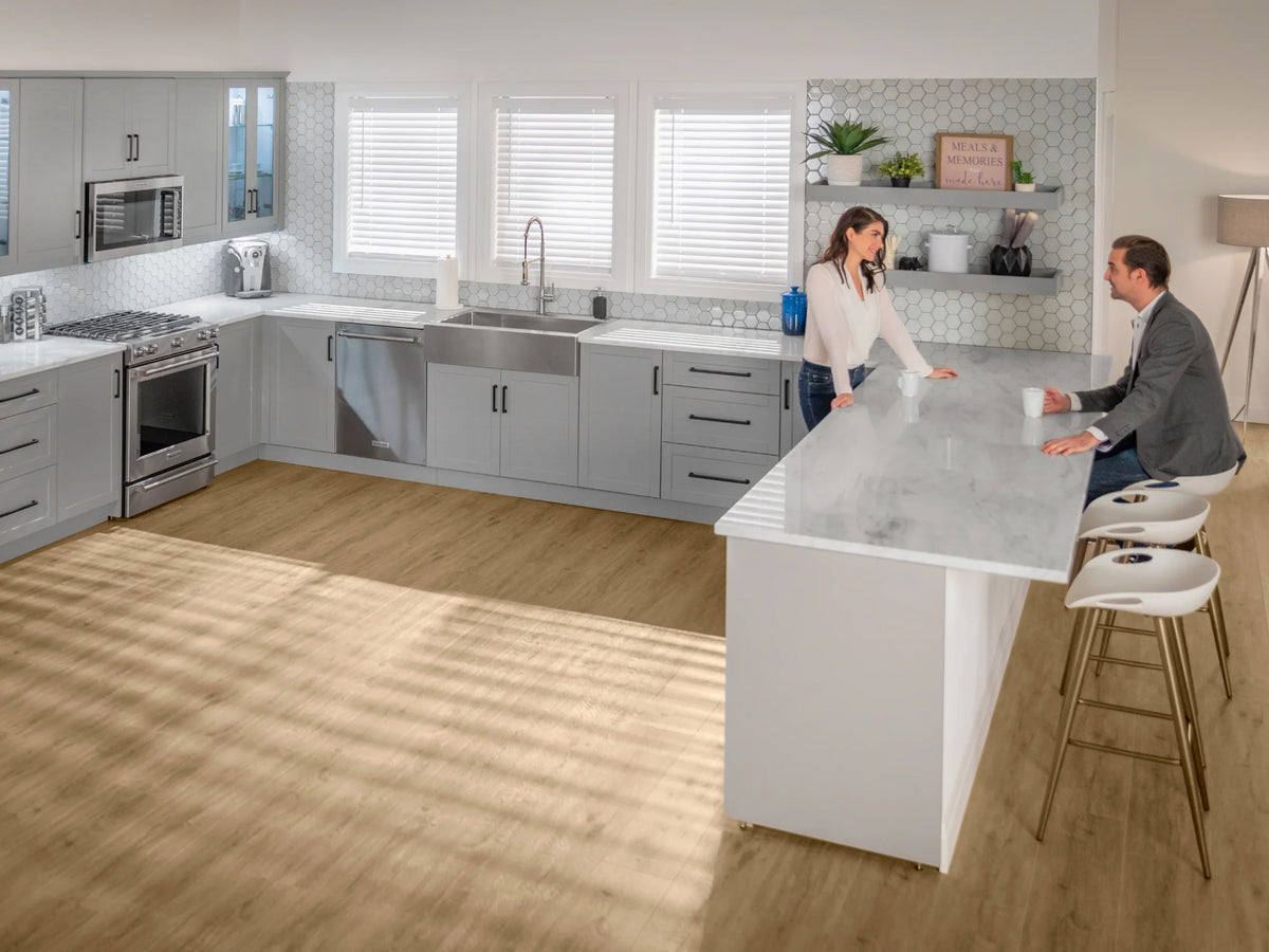 Natural Oak 5MM LVP Flooring 800 Sq ft Y6575