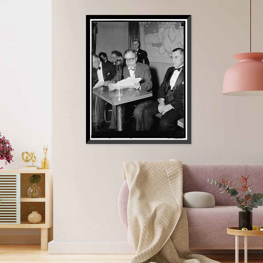 Historic Framed Print, 17-7/8" x 21-7/8" T125