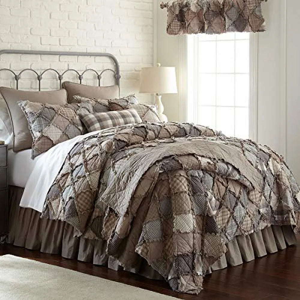 Standard Decorative Pillow Cover with Patchwork Pattern X677