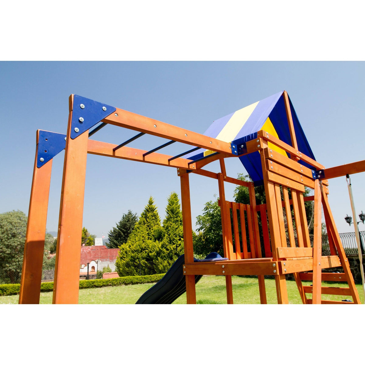 Wooden Swing Set L8483