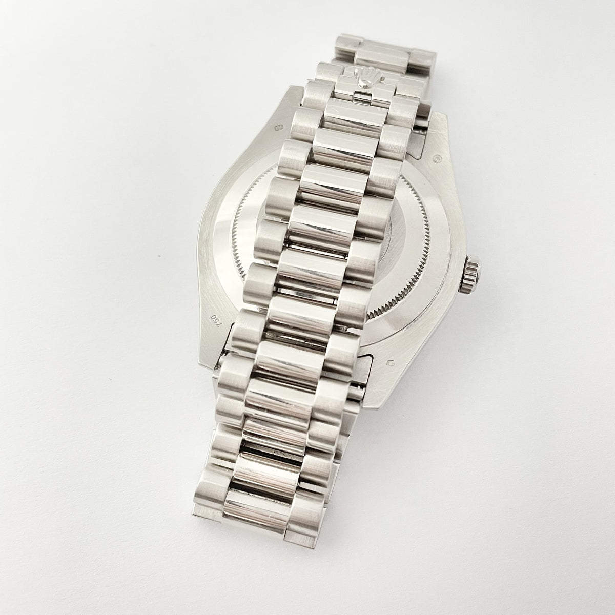 Silver Diamond Scale 41mm Watch V636483